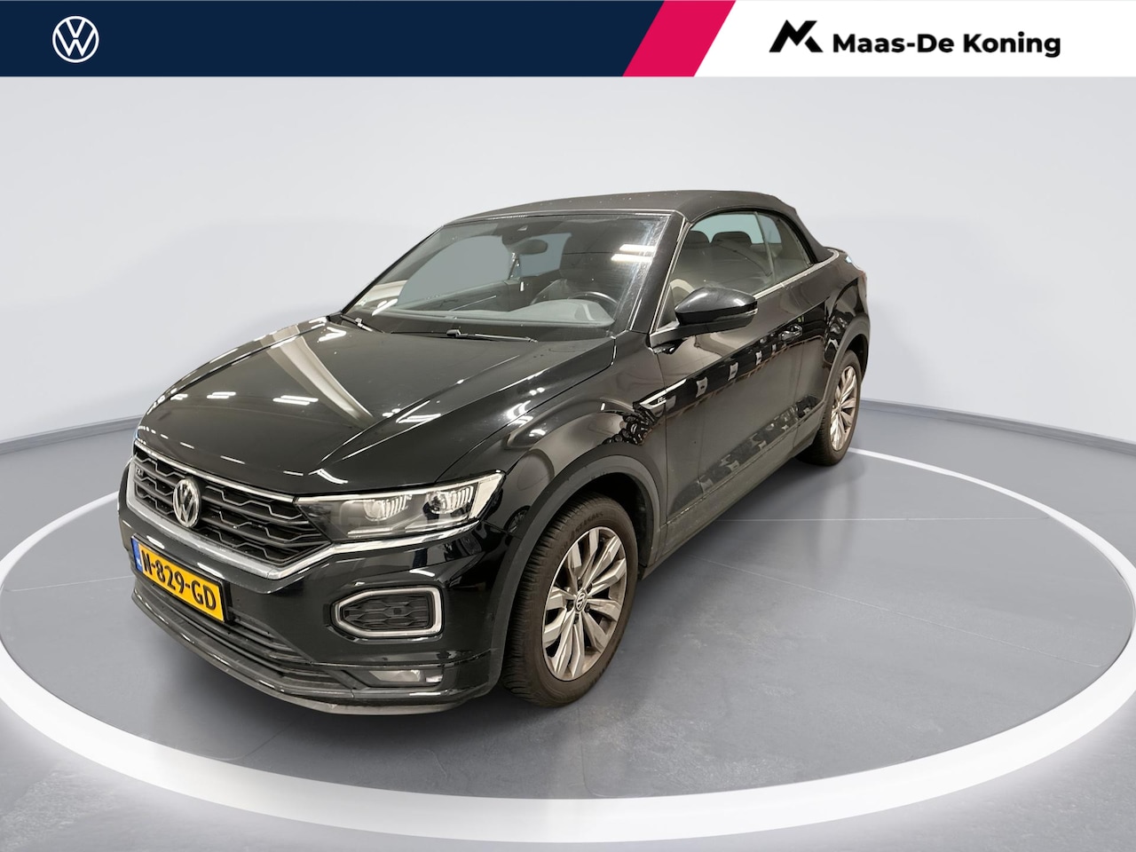 Volkswagen T-Roc Cabrio - 1.5 TSI 150pk DSG R-Line · Camera · Navigatie · Stoelverwarming · P-Sensoren · Park Assist - AutoWereld.nl