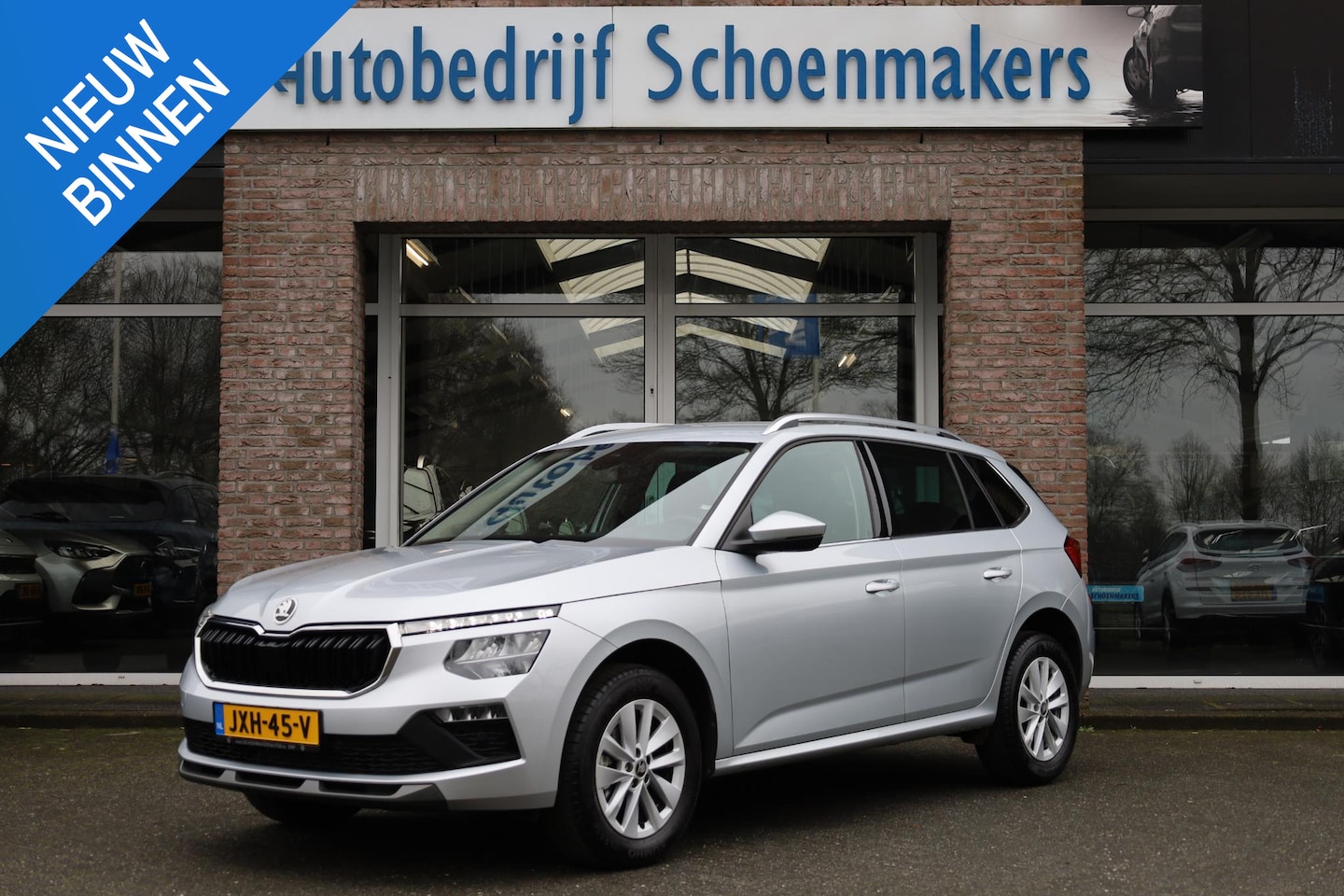 Skoda Kamiq - 1.0 TSI Selection STOEL/STUURVERW. CAMERA ACC CARPLAY DAB CRUISE CLIMA LANE-ASSIST 2XPDC L - AutoWereld.nl