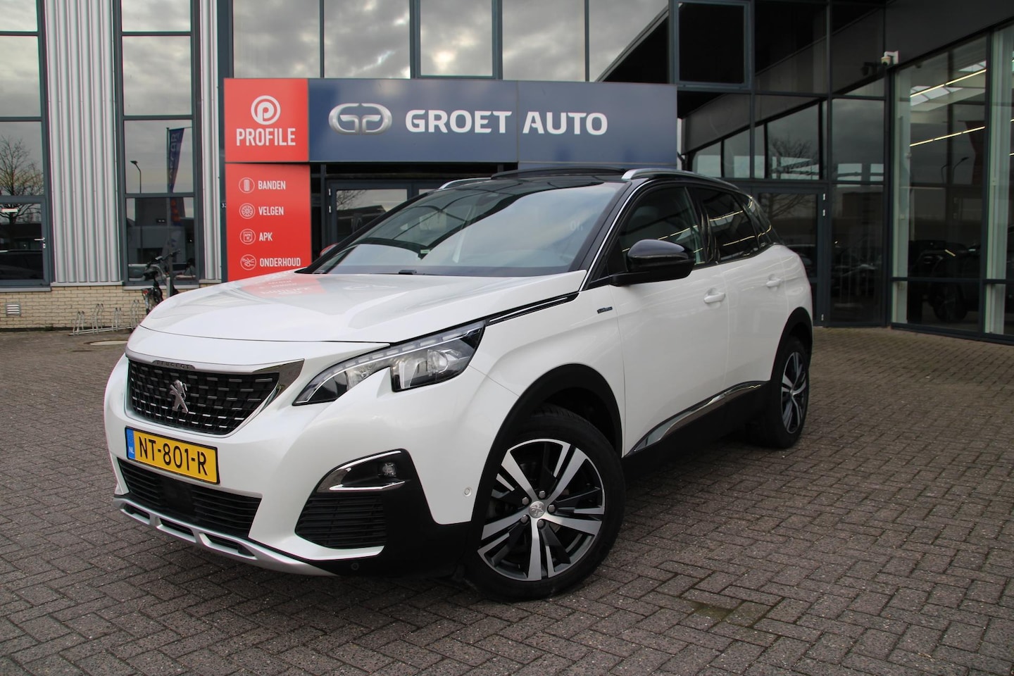 Peugeot 3008 - 1.2 PureTech 130pk GT Line Airco Panoramadak Navi Camera Carplay Dealer onderhouden - AutoWereld.nl