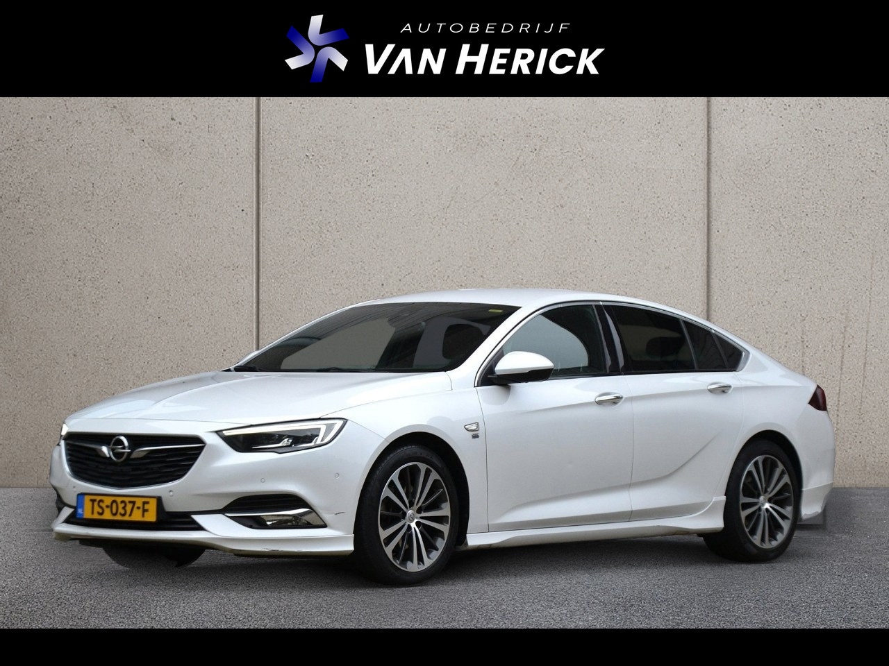 Opel Insignia Grand Sport - 1.6 Turbo Innovation 200PK Automaat | OPC Line | Leder | Head-up - AutoWereld.nl