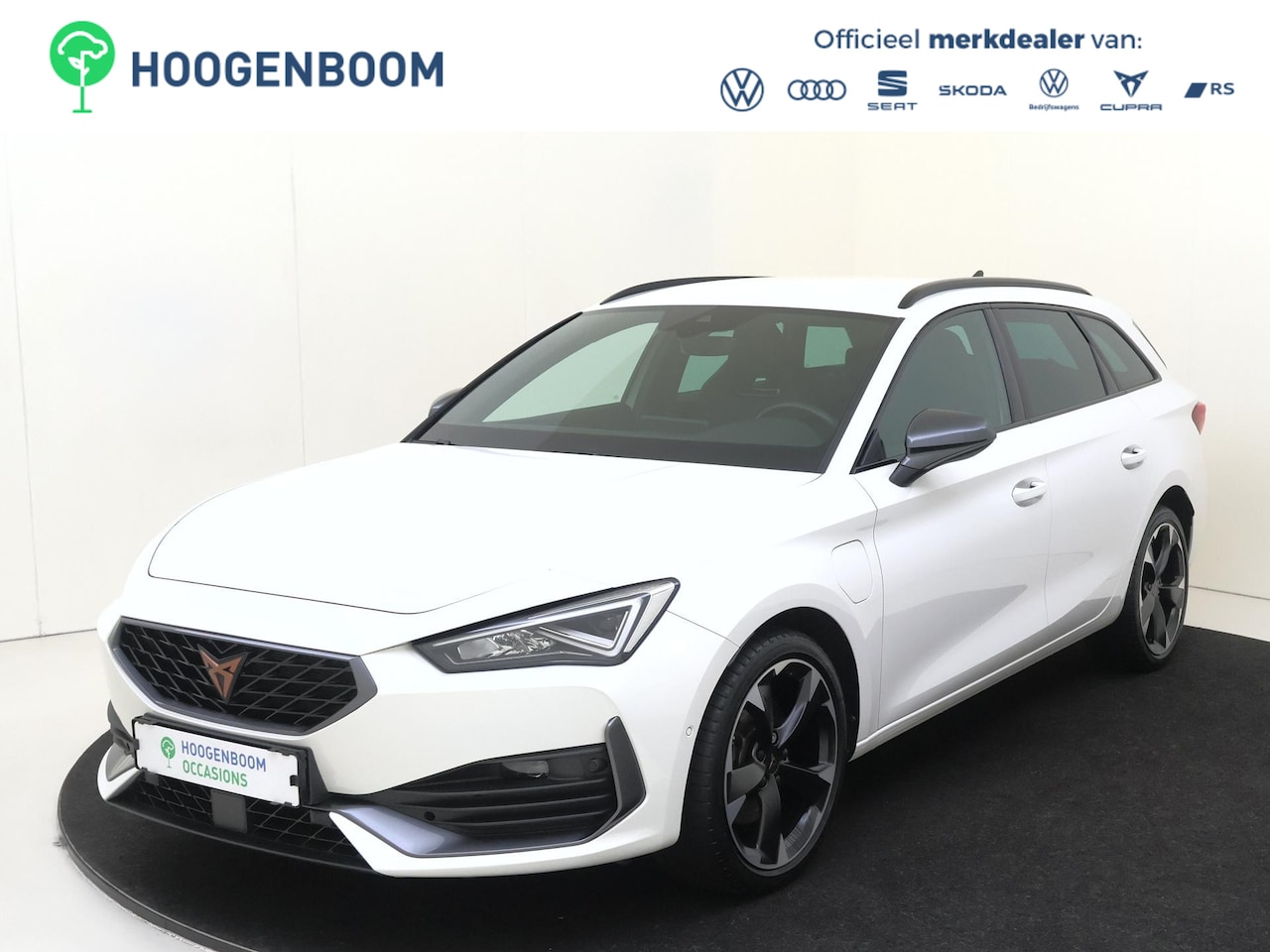 CUPRA Leon Sportstourer - 1.4 e-Hybrid VZ Business | Soh 89% | Trekhaak | Parkeerassistent | Navigatie | Adaptieve d - AutoWereld.nl
