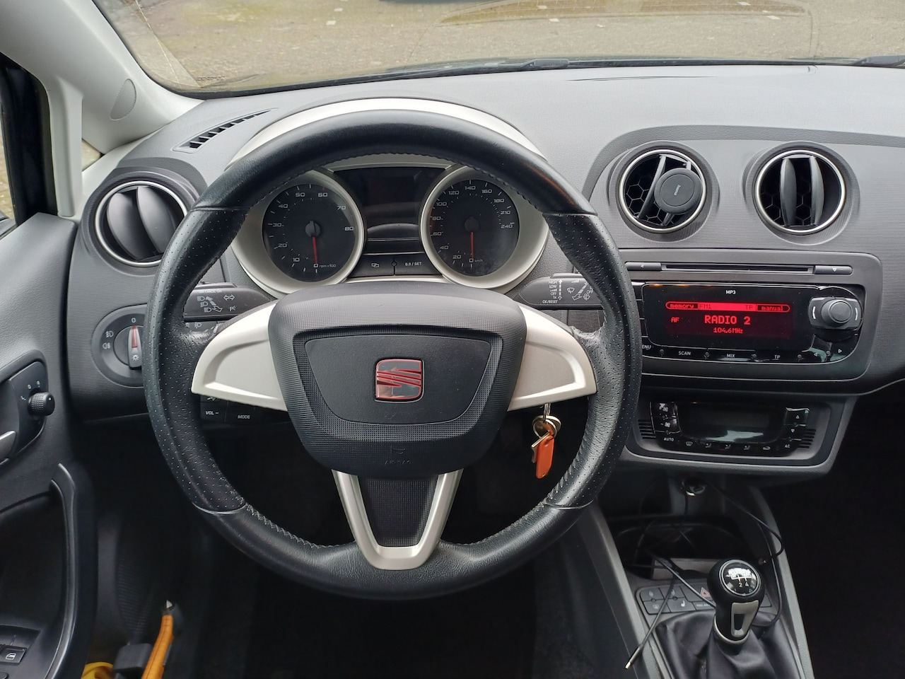 SEAT Ibiza - 1.2 Reference Copa 1.2 incl. stoelverwarming - AutoWereld.nl