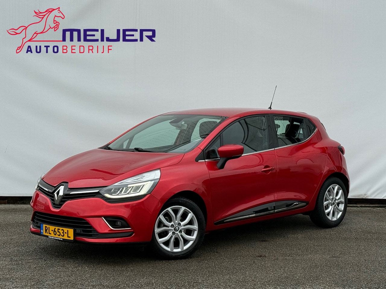 Renault Clio - 0.9 TCe Intens Sportvelgen | Clima | Cruise | Navigatie | Camera | LED | Keyless !! - AutoWereld.nl