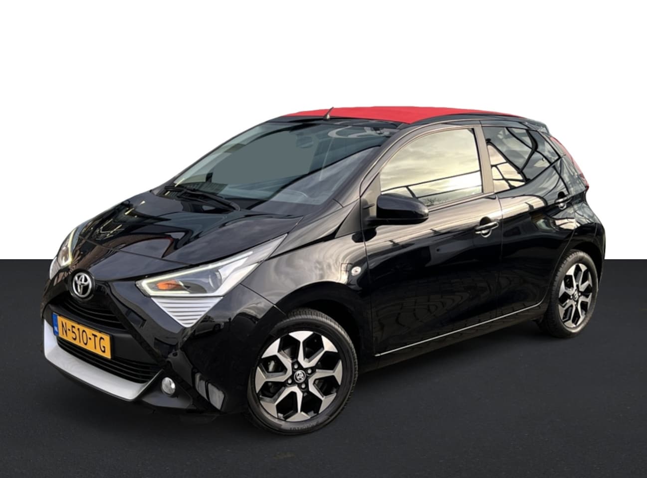 Toyota Aygo - 1.0 VVT-i x-joy cabrio | NL Auto | Dealeronderhouden - AutoWereld.nl