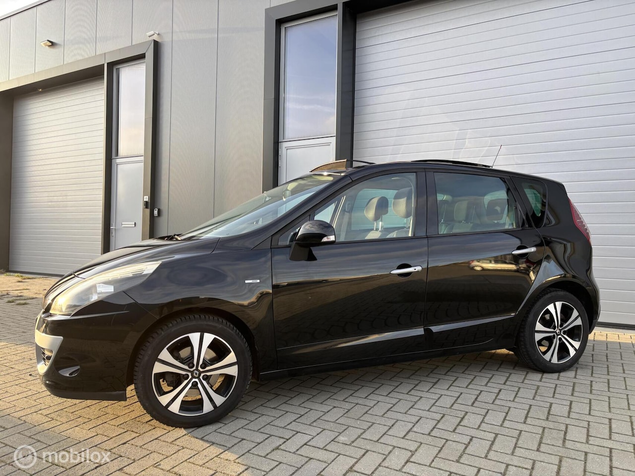 Renault Scénic - 2.0 Bose LPG G3 Panorama - AutoWereld.nl