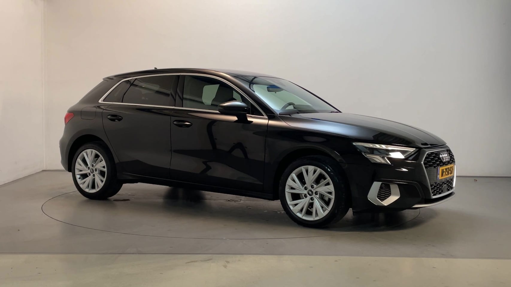 Audi A3 Sportback - 30 TFSI Advanced Edition Virtual Cockpit Navigatie DAB+ LED - AutoWereld.nl