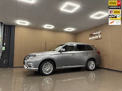 Mitsubishi Outlander - 2.4 PHEV Instyle * Schuifdak / Carplay / Trekhaak / Stoel-Stuurverwarming / NL Auto
