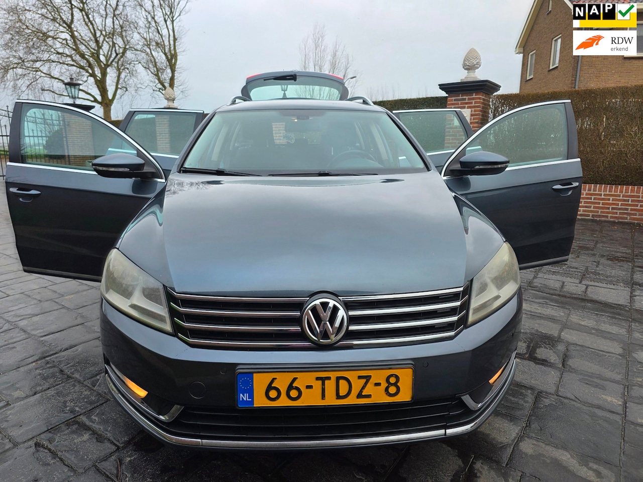 Volkswagen Passat Variant - 1.6 TDI bj 2012 vol opties distributieriem is vervangen inruil mogelijk - AutoWereld.nl