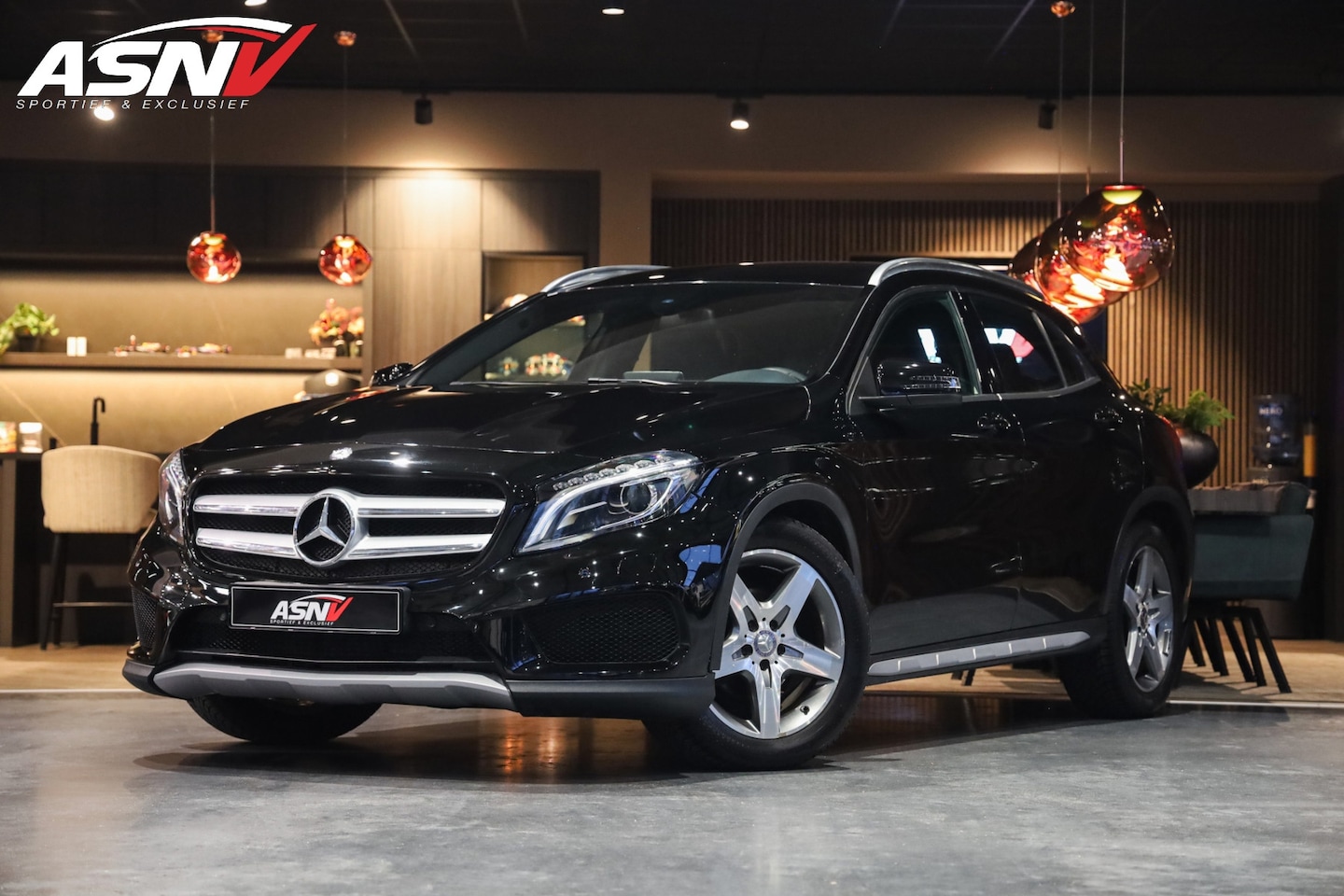 Mercedes-Benz GLA-Klasse - 180 Ambition 180 Ambition, 122 PK, AMG/In/Exterieur, Automaat, 18''/AMG, Org. NL!! - AutoWereld.nl