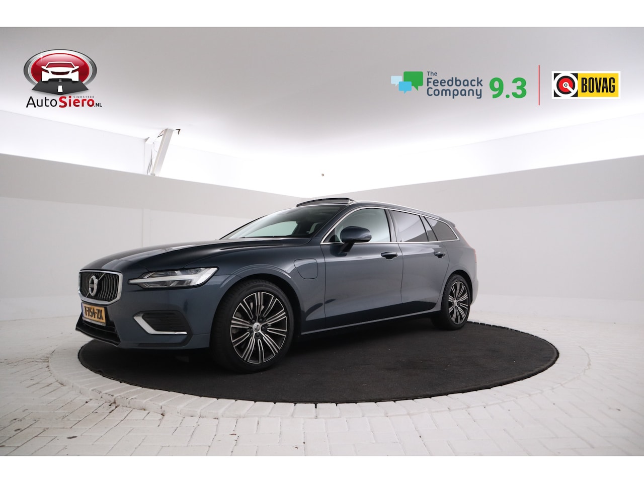 Volvo V60 - 2.0 T8 Twin Engine AWD Inscription Panorama, Apple carplay, Leder, Climate, - AutoWereld.nl