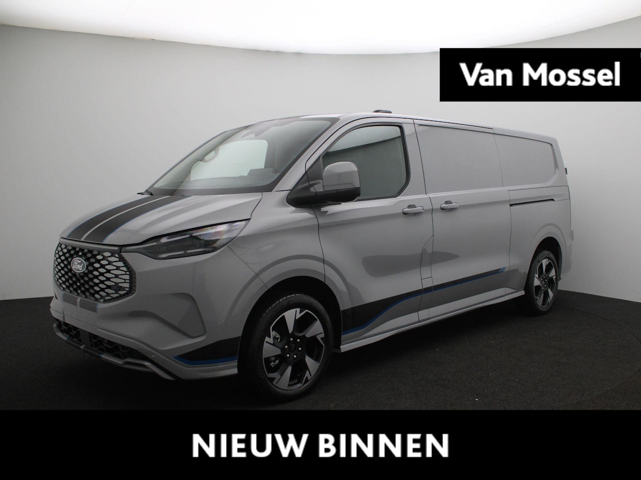 Ford E-Transit Cust. - 320 L2H1 Sport 65 kWh | UIT VOORRAAD LEVERBAAR | Dubbele schuifdeur | Driver assistance pa - AutoWereld.nl