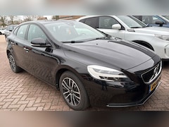 Volvo V40 - 2.0 T2 Nordic+ Handbak | 119.000KM | Navigatie | Airco | LM velgen | Elek. Pakket | Inruil