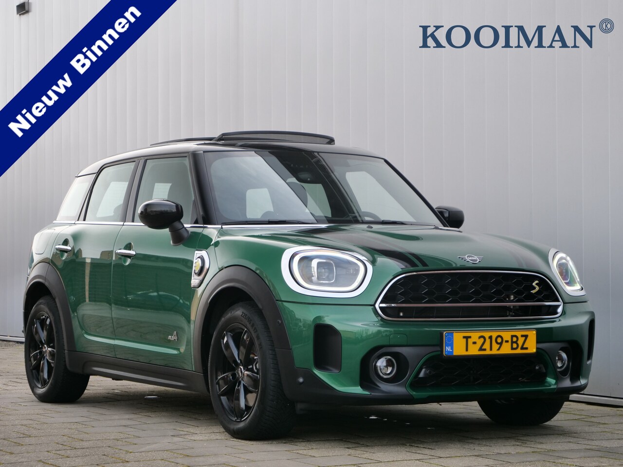 MINI Countryman - Mini 1.5 Cooper S E ALL4 Classic 220 Pk Automaat DAB / Apple Carplay / Navigatie / Schuifd - AutoWereld.nl