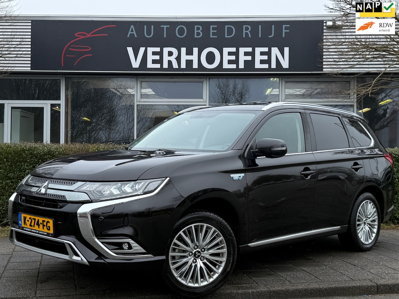 Mitsubishi Outlander - 2.4 PHEV Intense+ - FULL OPTION - PANORAMADAK - STUUR / STOEL VERW - 360 CAMERA - APPLE CA - AutoWereld.nl