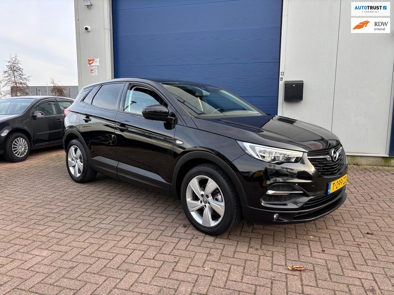 Opel Grandland X - 1.2 Turbo Online Edition 1.2 Turbo Online Edition - AutoWereld.nl