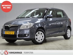 Skoda Fabia - 1.4-16V Ambiente /Trekhaak /Airco /Cruise /Elek. pakket /C.V. afstand /Radio-CD /Isofix /M