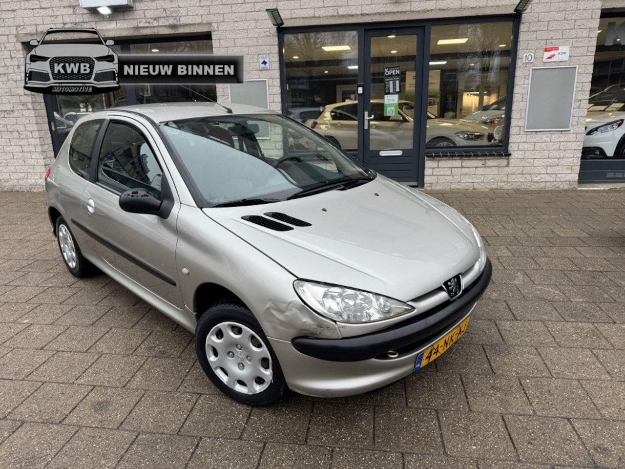 Peugeot 206 - 1.1 X-line Nieuwe apk Weinig KM NAP - AutoWereld.nl