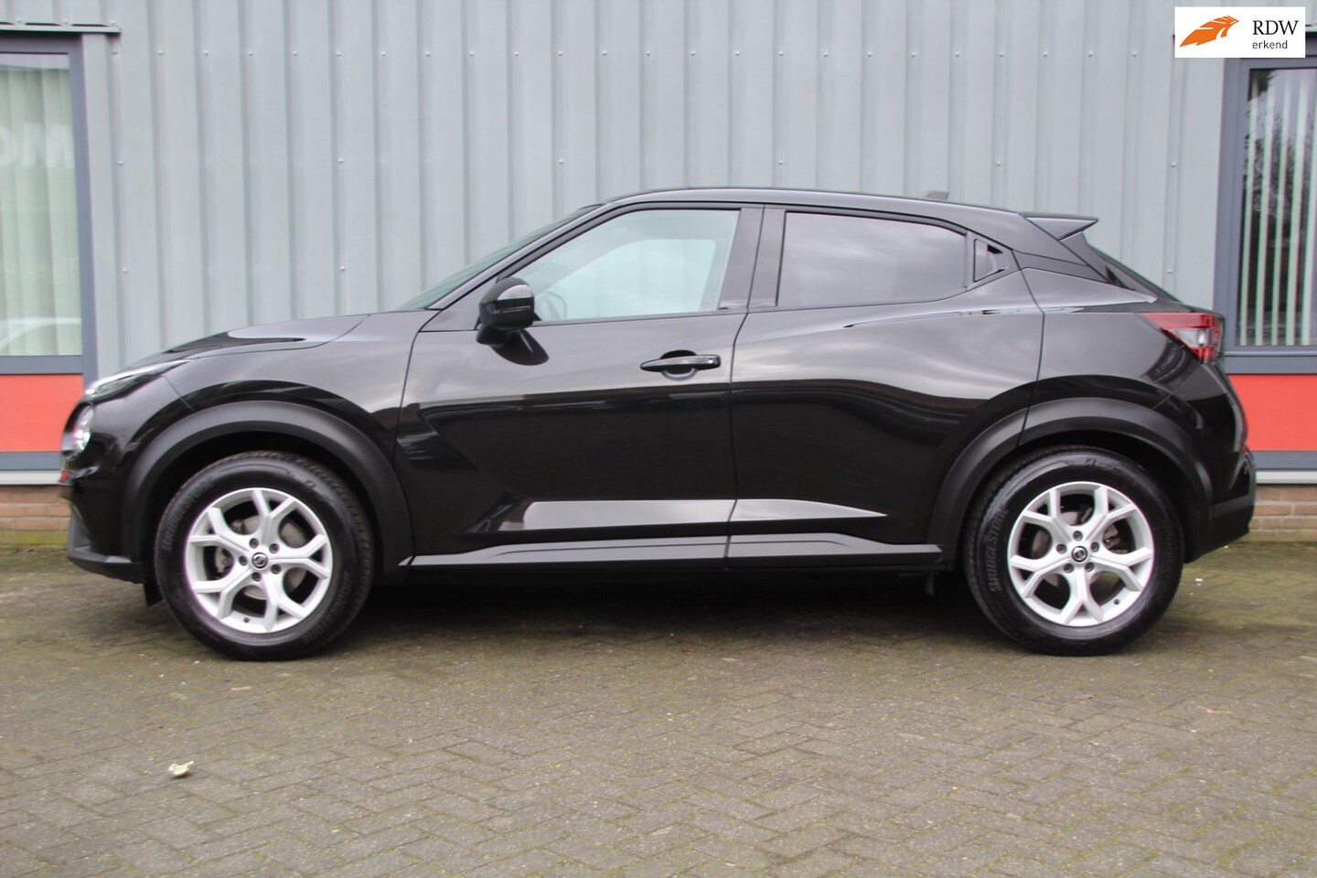 Nissan Juke - 1.0 DIG-T N-Connecta AUTOMAAT.Trekhaak AFN 41.000 kms - AutoWereld.nl