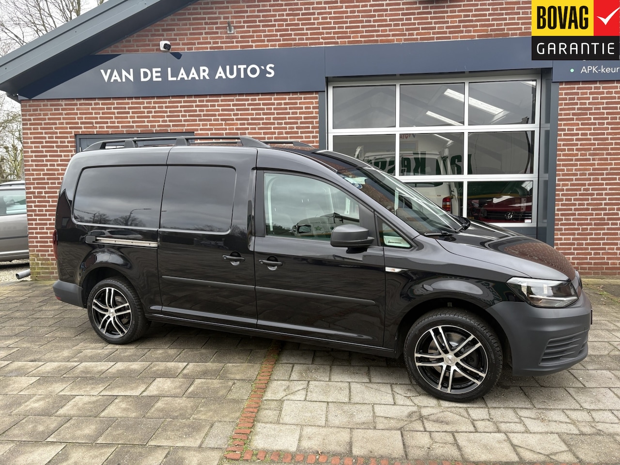 Volkswagen Caddy Maxi - 1.4 TSI L2H1 BMT BLACK EDITION DSG Bestel BTW/BPM VRIJ! ( Airco, Navigatie,Trekhaak, 17 in - AutoWereld.nl