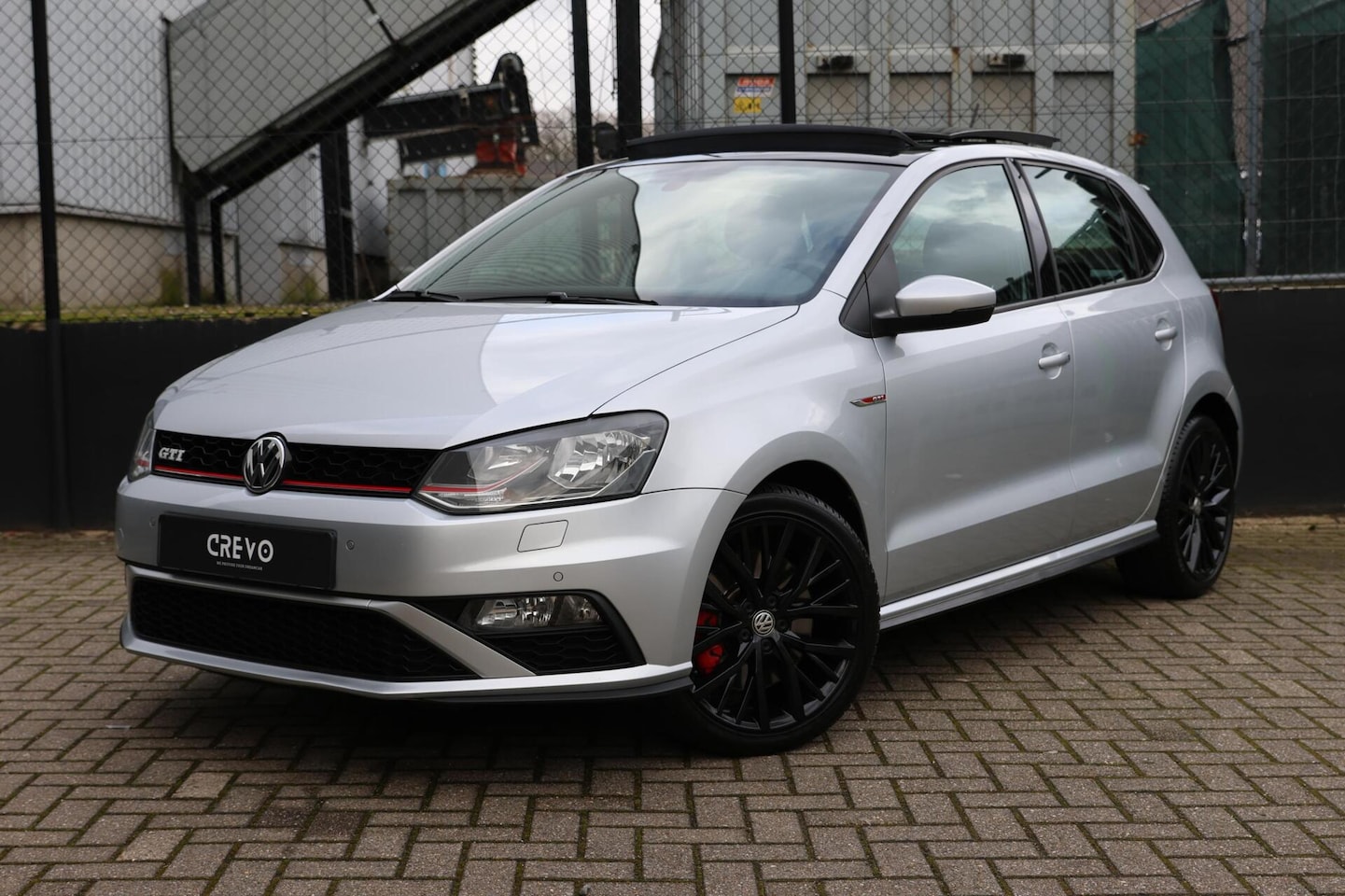 Volkswagen Polo - 1.8 TSI GTI | PANO | NAVI | PDC | - AutoWereld.nl