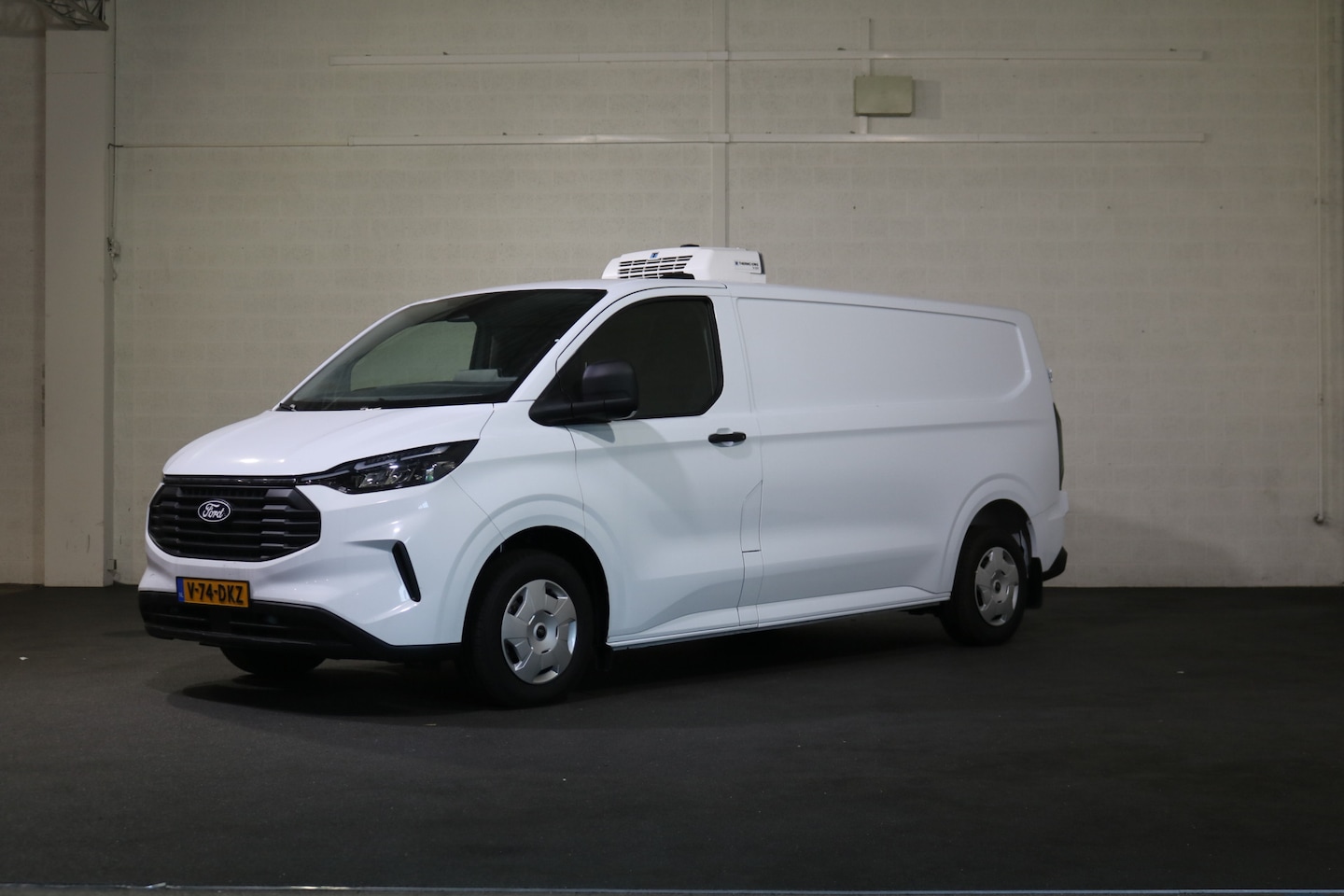 Ford Transit Custom - 2.0 TDCI 136pk L2 H1 Koelwagen (in productie) - AutoWereld.nl