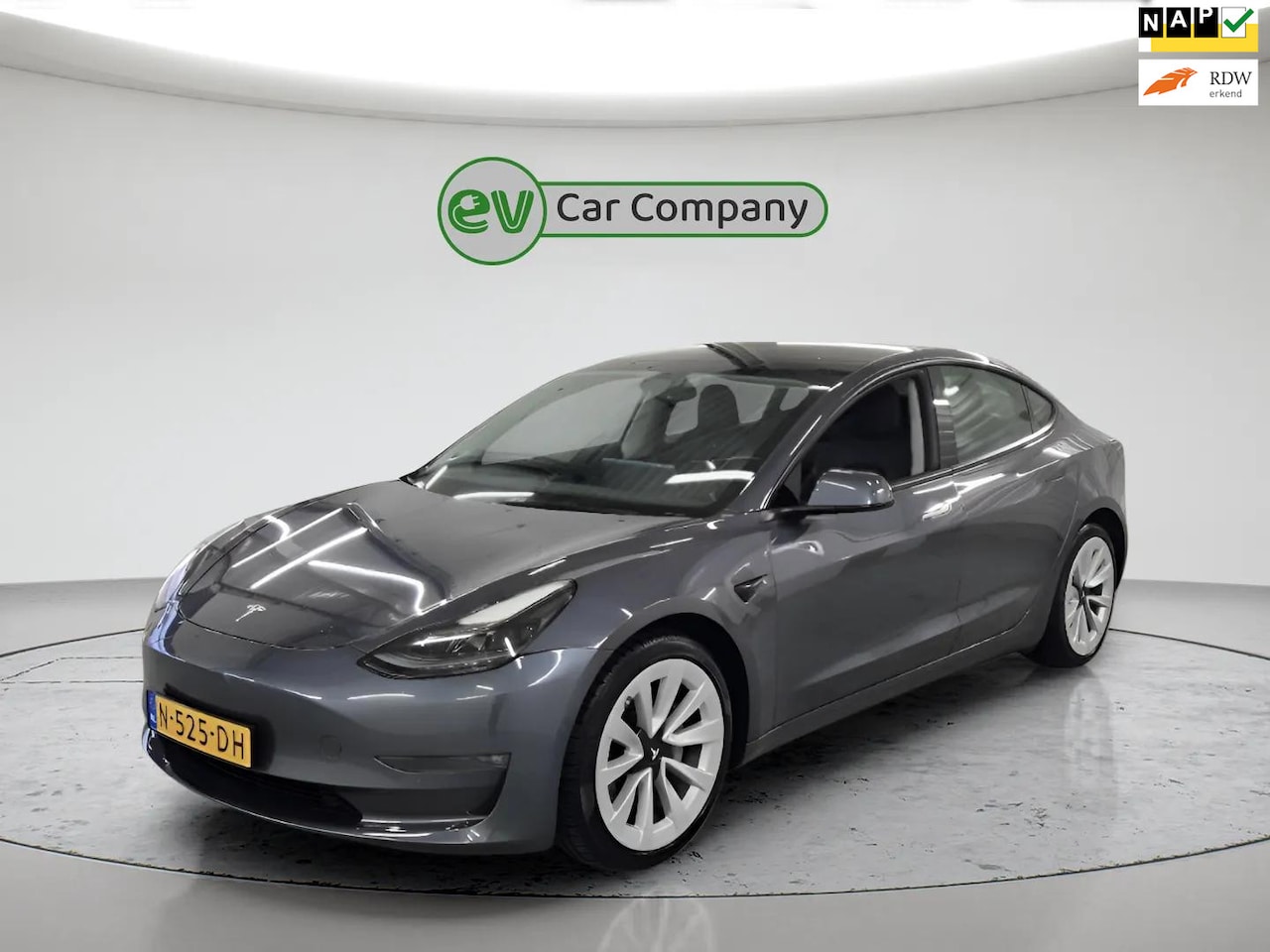 Tesla Model 3 - Long Range RWD Long Range AWD 75 kWh | SOH 90% | €7500,- FSD optie | Warmtepomp | 19 Inch | 2021 Facelift - AutoWereld.nl