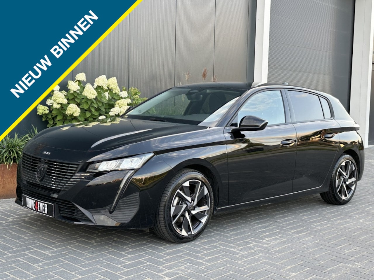 Peugeot 308 - 1.2 PureTech Allure 2024 NAVI CLIMATE 360 CAMERA SPORTVELGEN - AutoWereld.nl