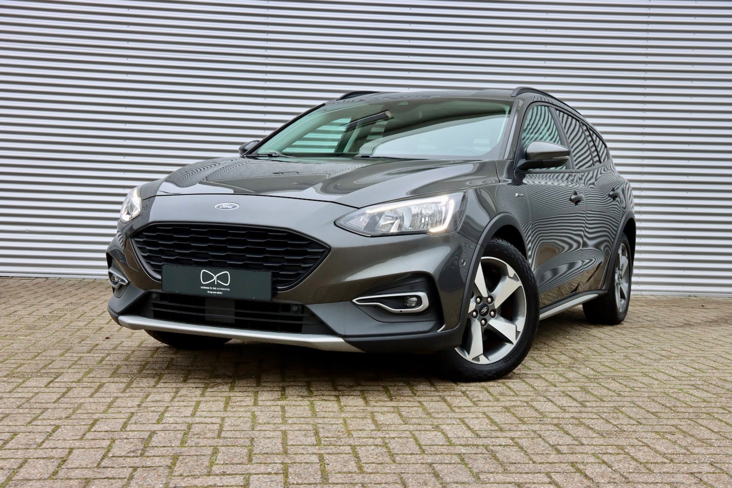Ford Focus Wagon - 1.0 EcoBoost Active Business Automaat | CAMERA | NAVIGATIE | CRUISE - AutoWereld.nl