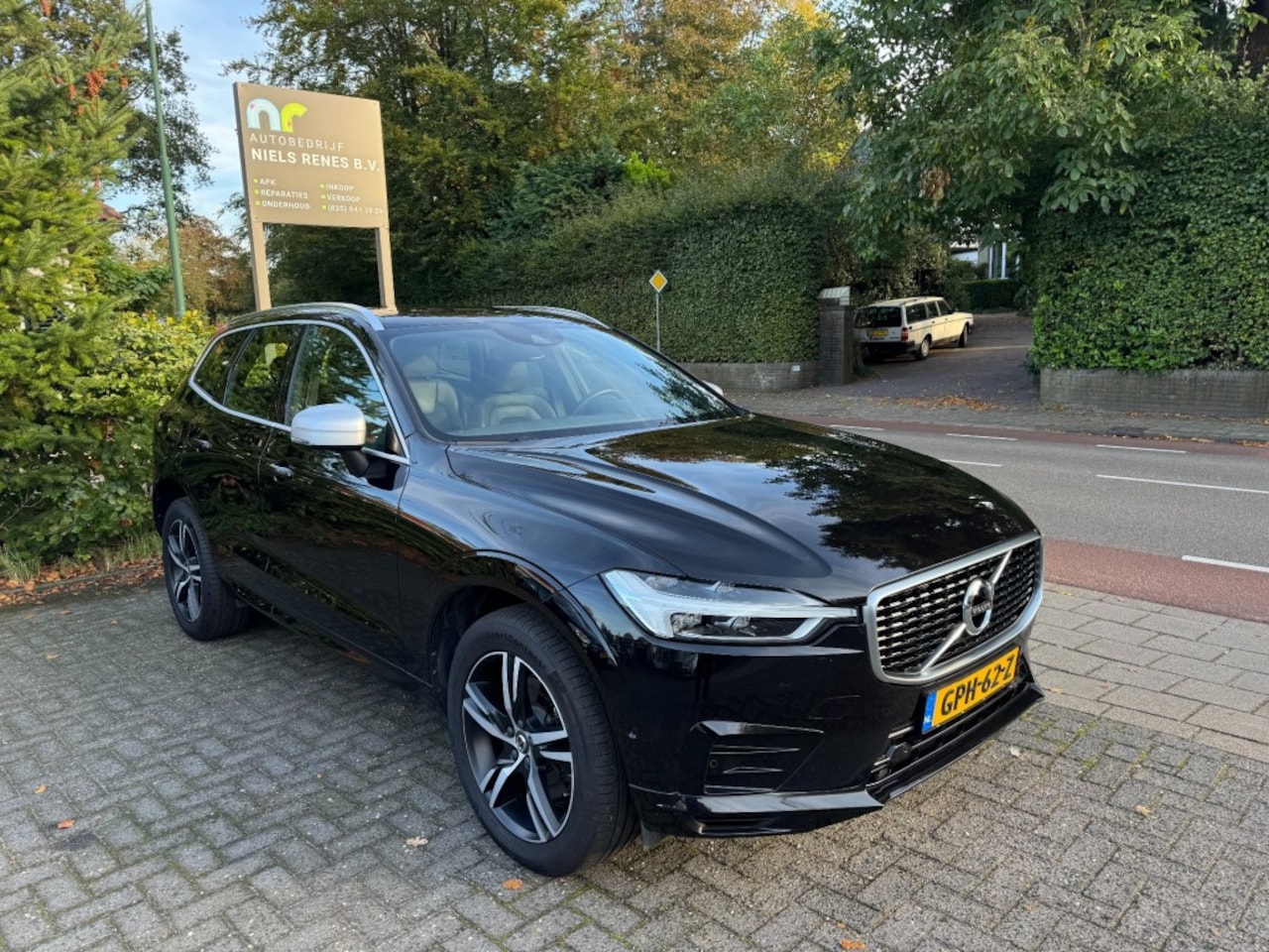 Volvo XC60 - T5 R-Design/BTW Auto/250 pk/Pilot assist/Panoramadak/IntelliSafe/Camera - AutoWereld.nl