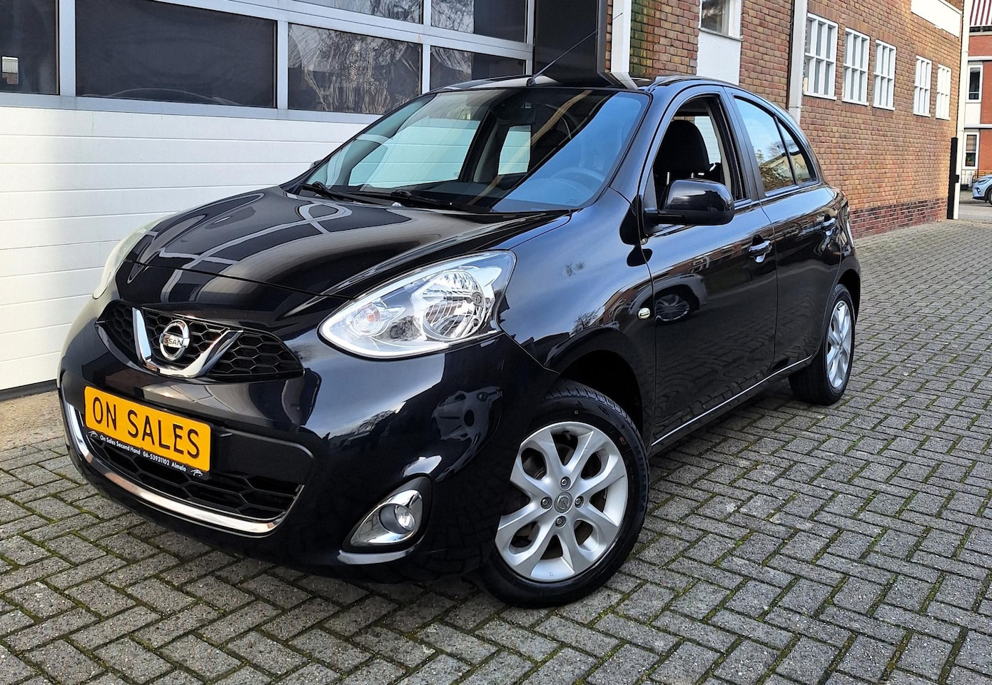 Nissan Micra - 1.2 Acenta 2017 Airco  LMV Stoelverw 5 deurs Zwart Nw Apk - AutoWereld.nl
