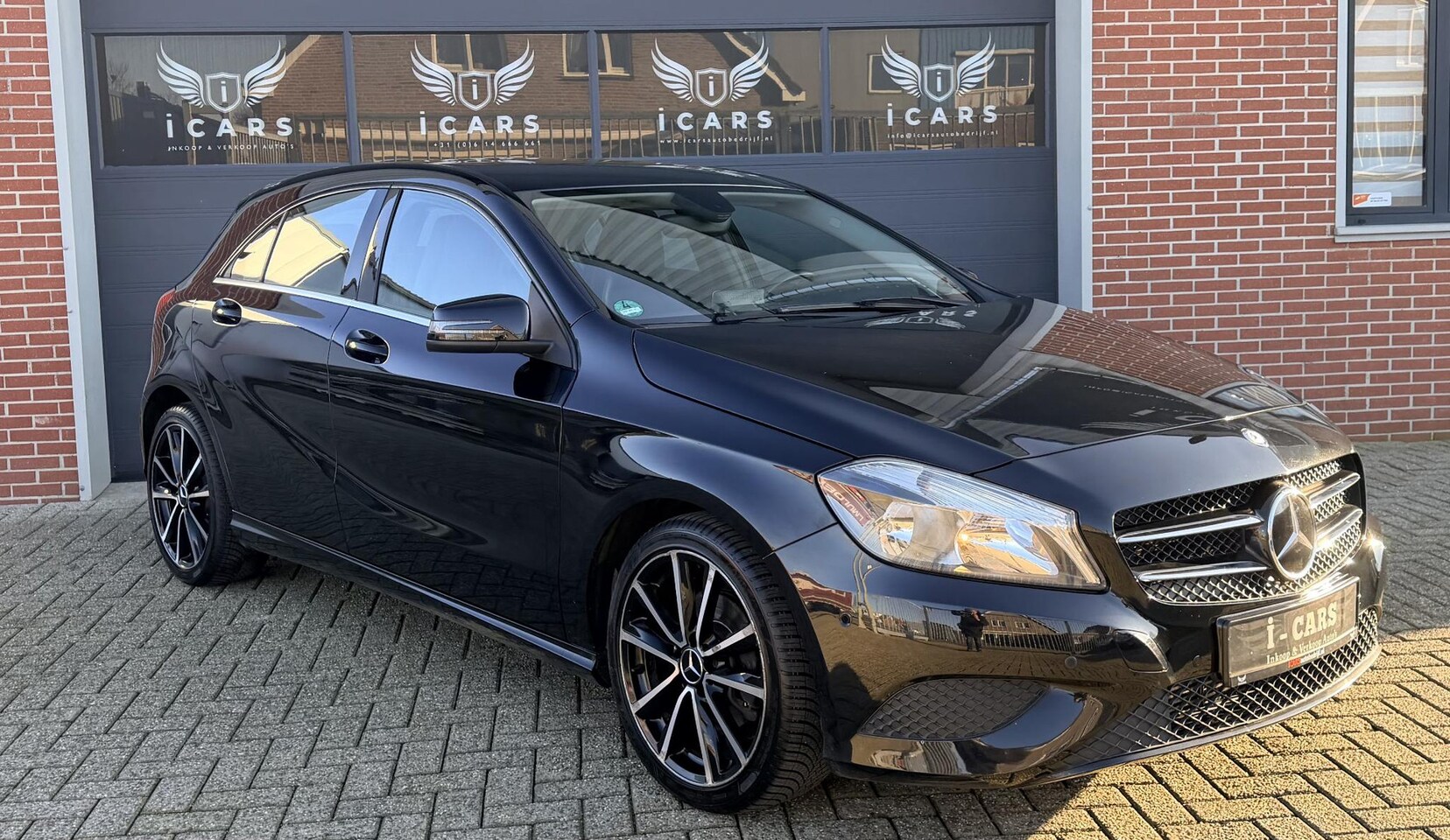 Mercedes-Benz A-klasse - 180 Style NAVI PDC Dealer onderhouden - AutoWereld.nl