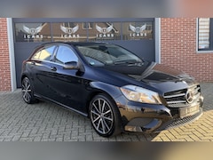 Mercedes-Benz A-klasse - 180 Style NAVI PDC Dealer onderhouden