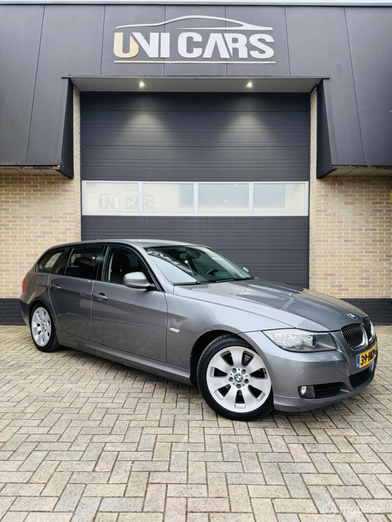BMW 3-serie Touring - 320i High Executive 320i High Executive - AutoWereld.nl