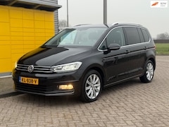 Volkswagen Touran - 2.0 TDI Automaat Highline 7Persoons Xenon Alcantara