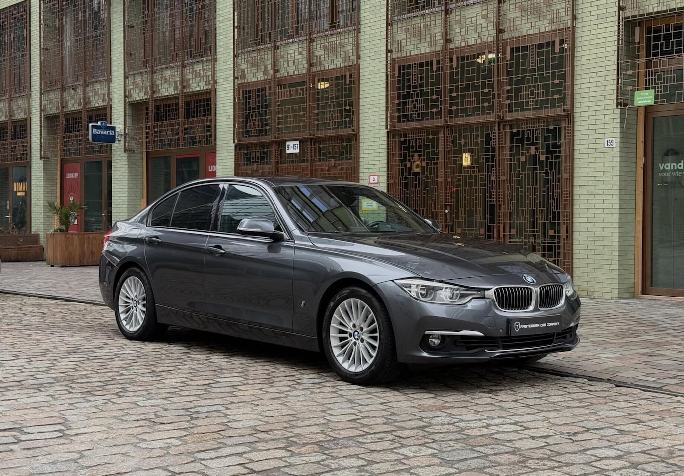 BMW 3-serie - 330e High Executive nieuw accu pakket - AutoWereld.nl