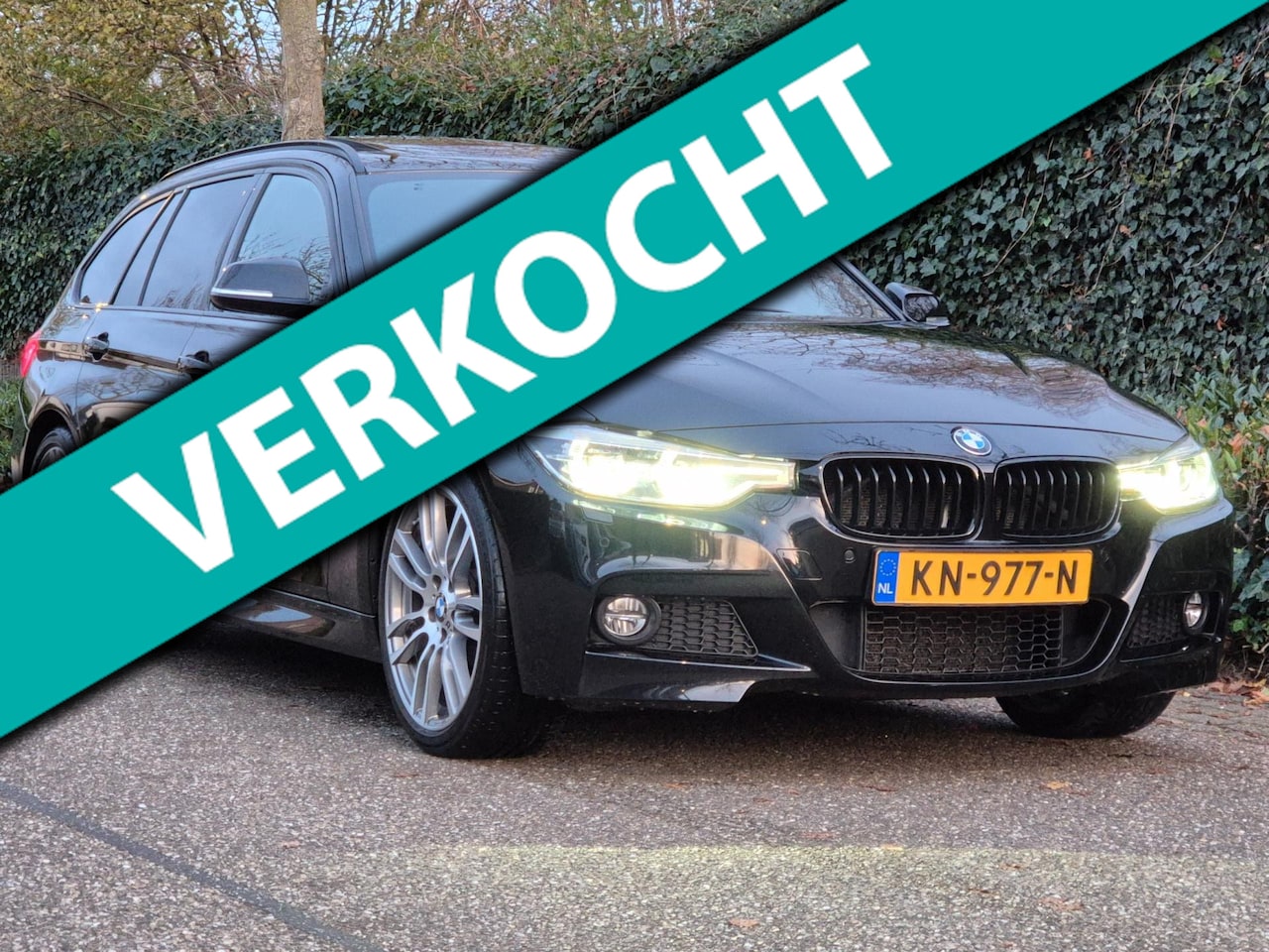 BMW 3-serie Touring - M Sport X-drive Apple CarPlay Panorama dealer onderhouden NAP 320i xDrive M Sport - AutoWereld.nl