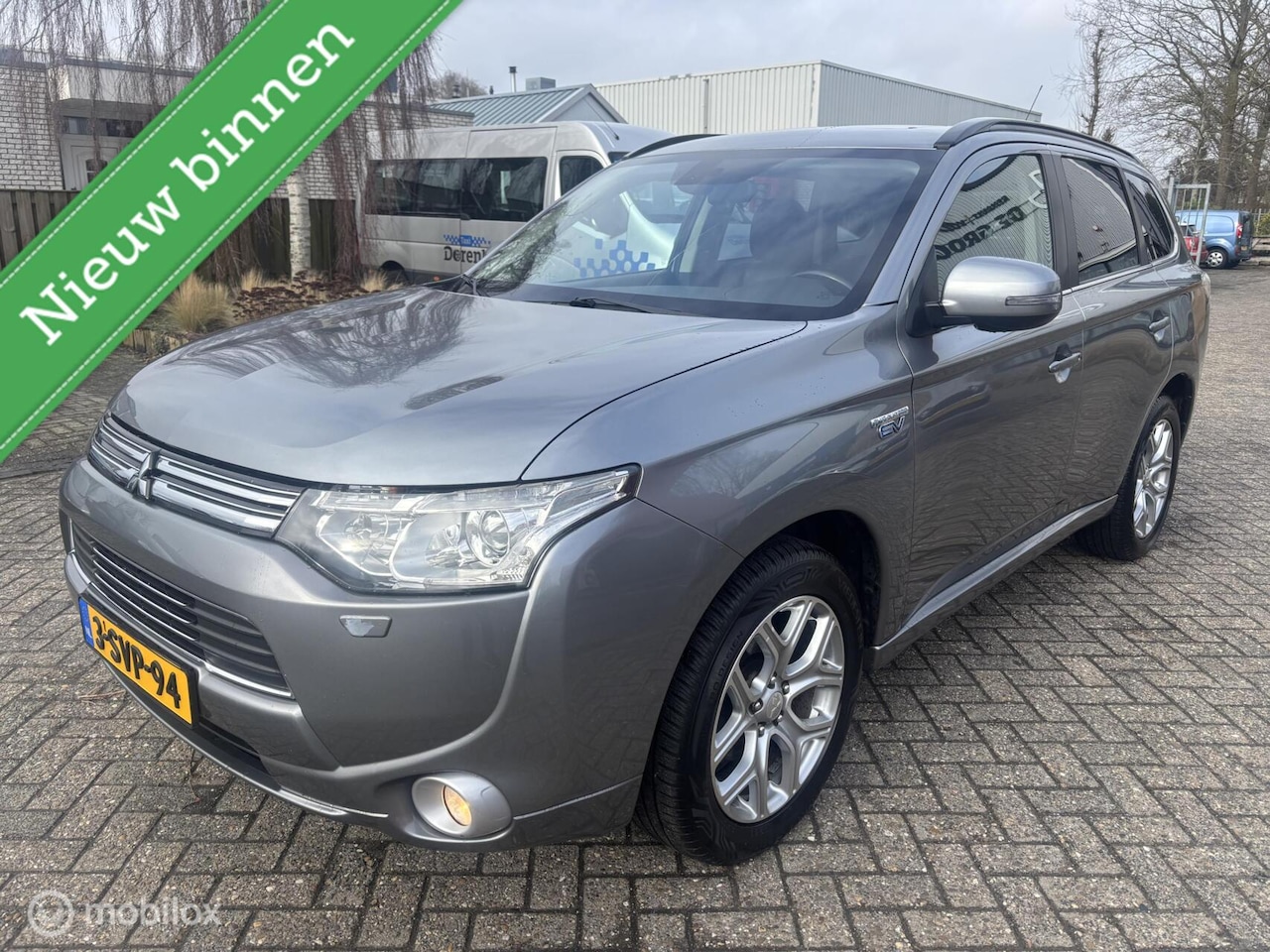 Mitsubishi Outlander - 2.0 PHEV instyle 2.0 PHEV Instyle+ - AutoWereld.nl