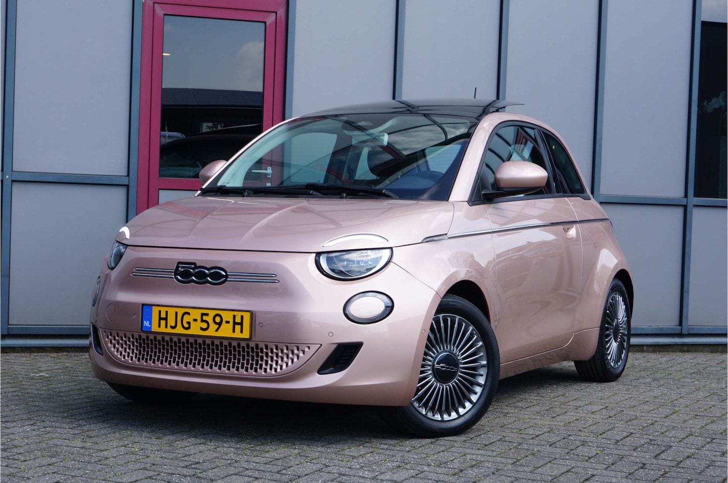 Fiat 500 - Icon 42kWh SOH 92% Panorama - AutoWereld.nl