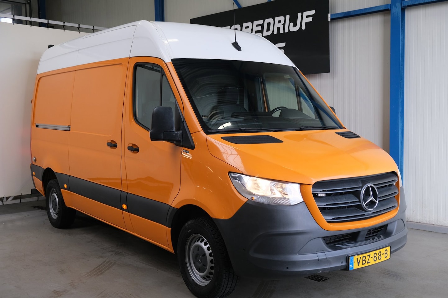 Mercedes-Benz Sprinter - 316 2.2 CDI L2H2 EURO VI-D Automaat - N.A.P. Airco, Cruise, Camera, Trekhaak. - AutoWereld.nl