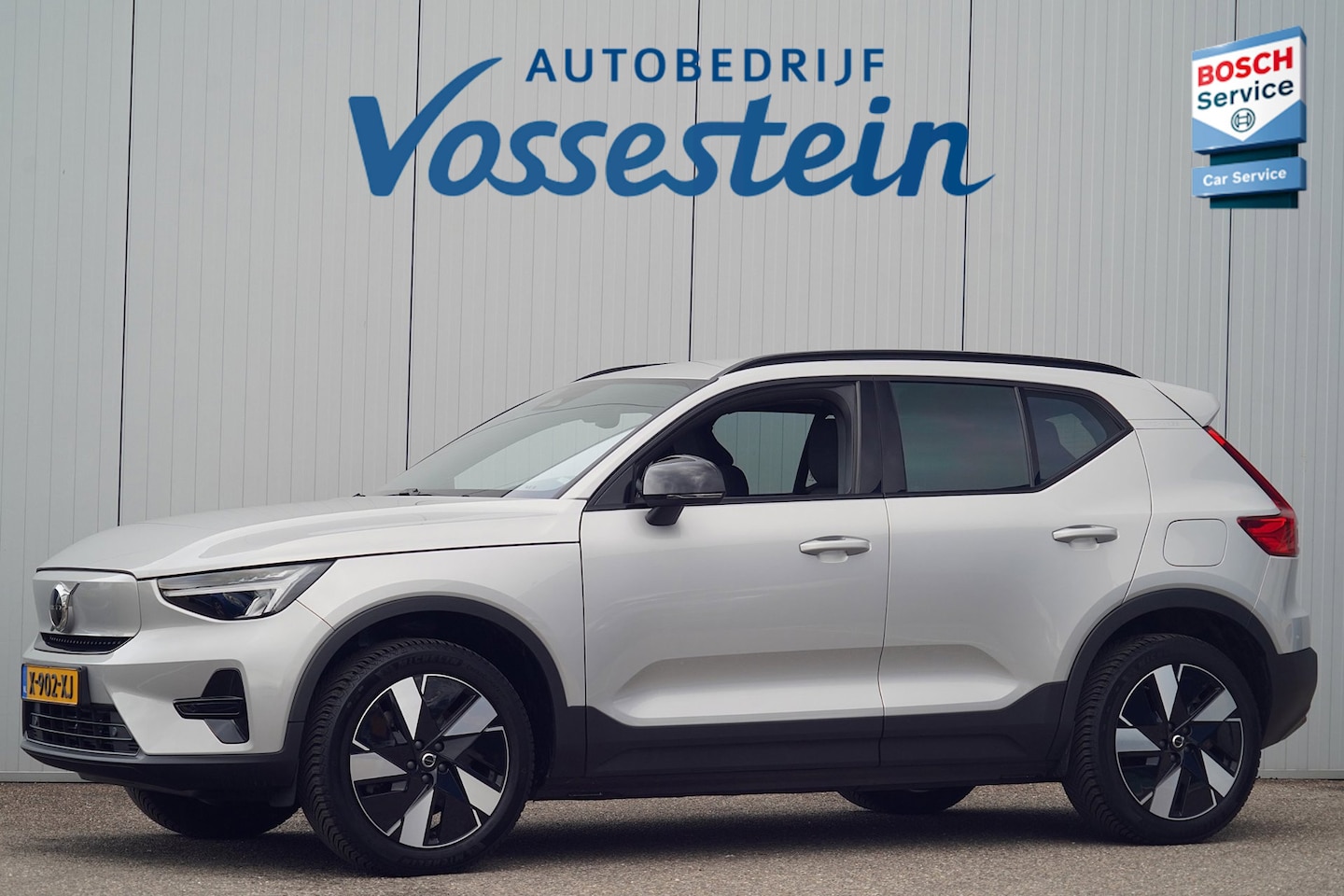 Volvo XC40 - Single Motor Essential 69 kWh / 31dkm NAP / Elek. Trekhaak / Camera / Carplay / NL-Auto - AutoWereld.nl