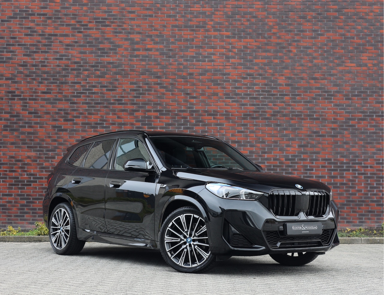 BMW X1 - 30e xDrive | Pano - Trekhaak - Camera - AutoWereld.nl