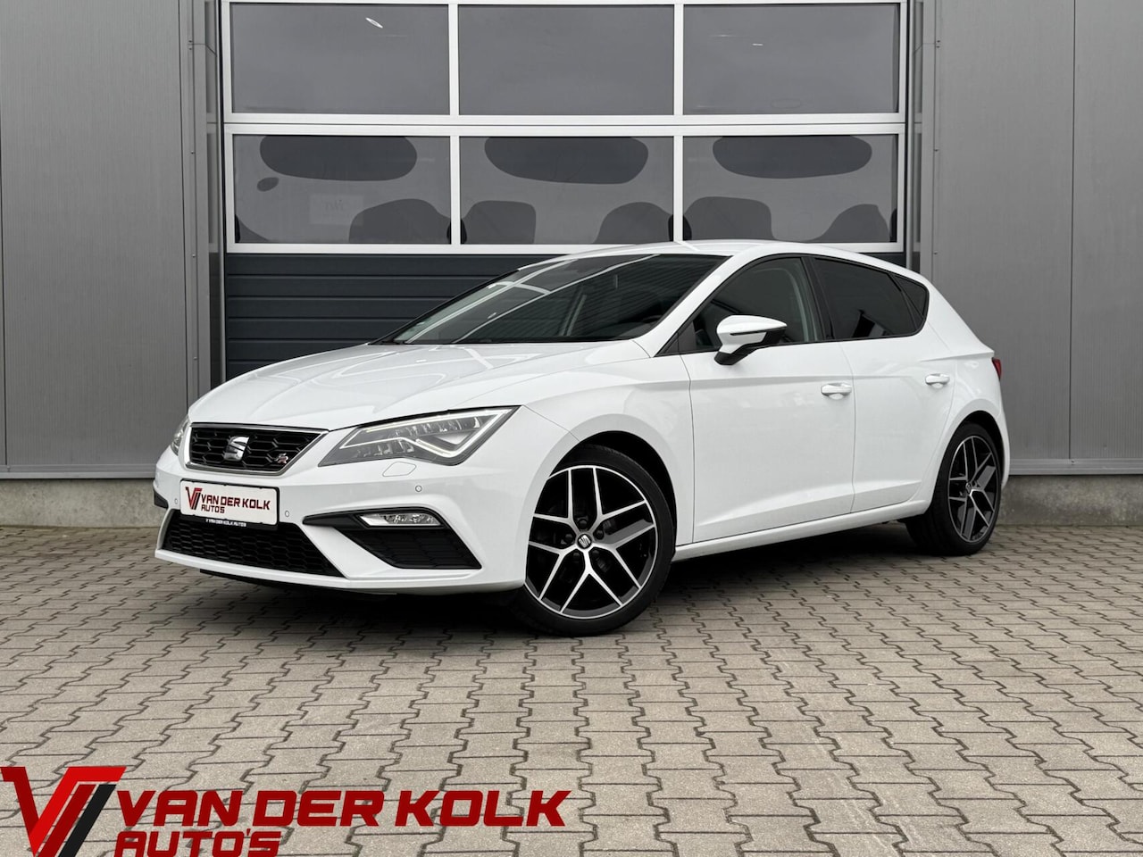 SEAT Leon - 1.4 TSI FR | Half Leder | LED | Camera | CarPlay | Navigatie | Cruise | Climate | Stoelver - AutoWereld.nl
