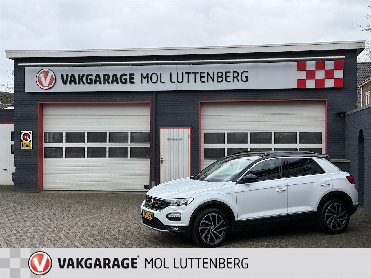 Volkswagen T-Roc - 1.5 TSI 150pk 7-DSG T-Roc Style, STOELVERWARMING, STUURVERWARMING, APPLE CARPLAY, TREKHAAK - AutoWereld.nl