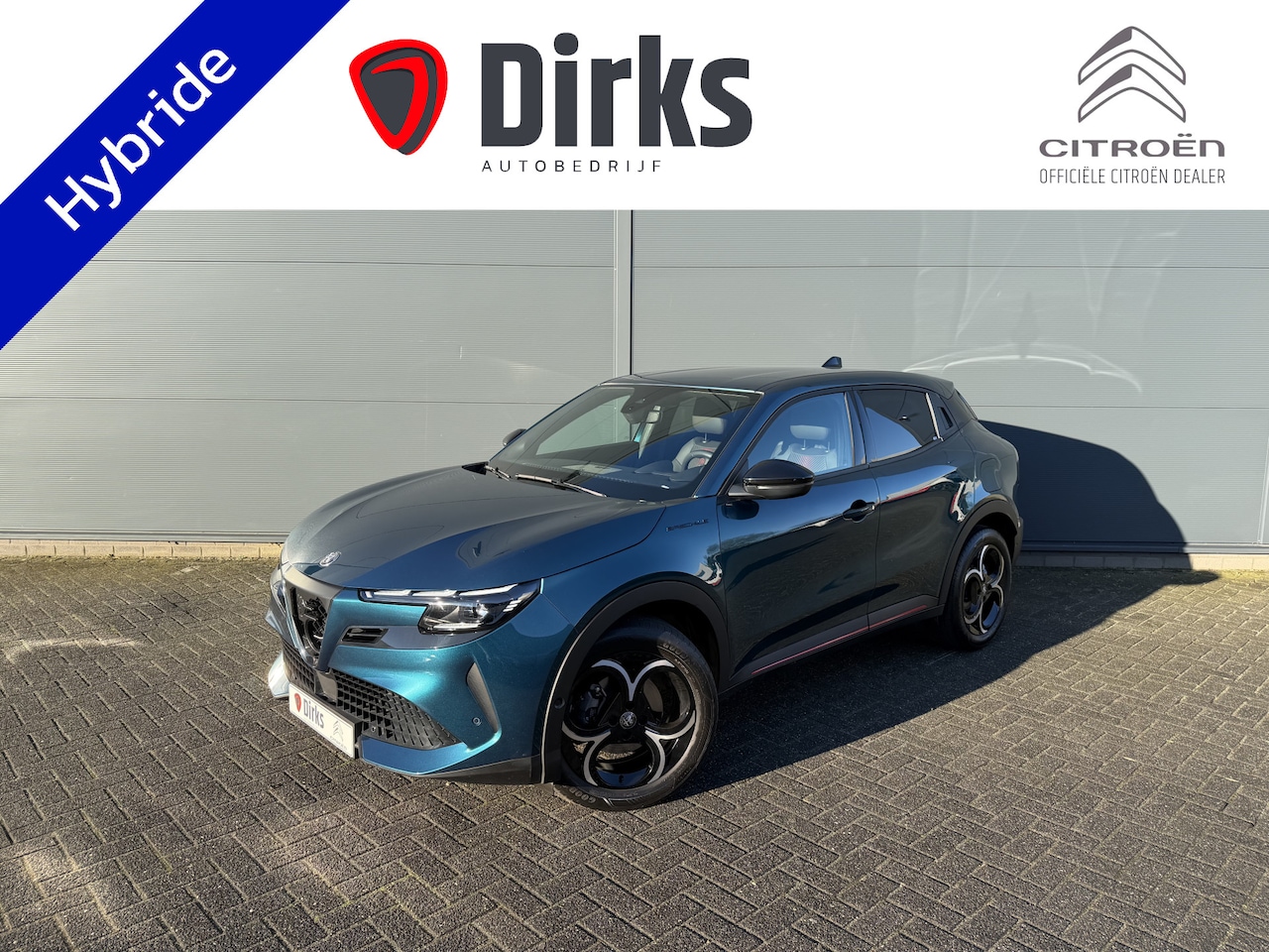 Alfa Romeo Junior - 1.2 Turbo Hybrid Ibrida Sport Speciale (Elektrische Klep - LED - Keyless Entry - Parkeerse - AutoWereld.nl