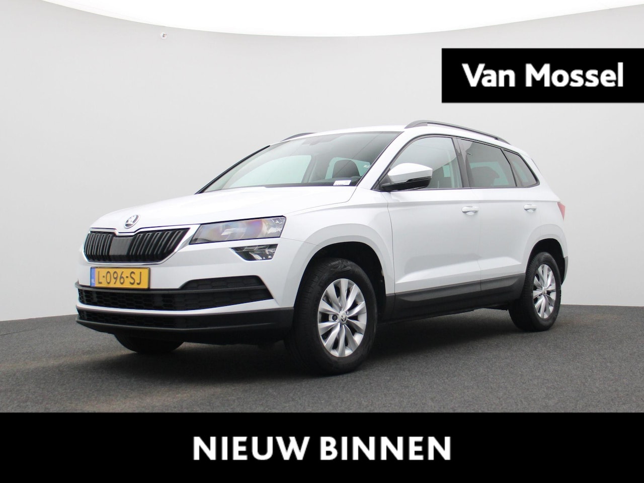 Skoda Karoq - 1.5 TSI ACT Business Edition | Automaat | Stoelverwarming | Navigatie | Apple Carplay/Andr - AutoWereld.nl