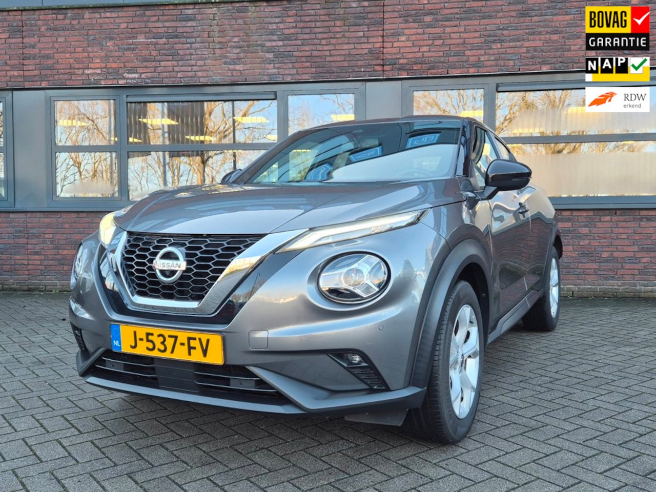 Nissan Juke - 1.0 DIG-T N-Connecta |Camera|Luxe uitvoering - AutoWereld.nl