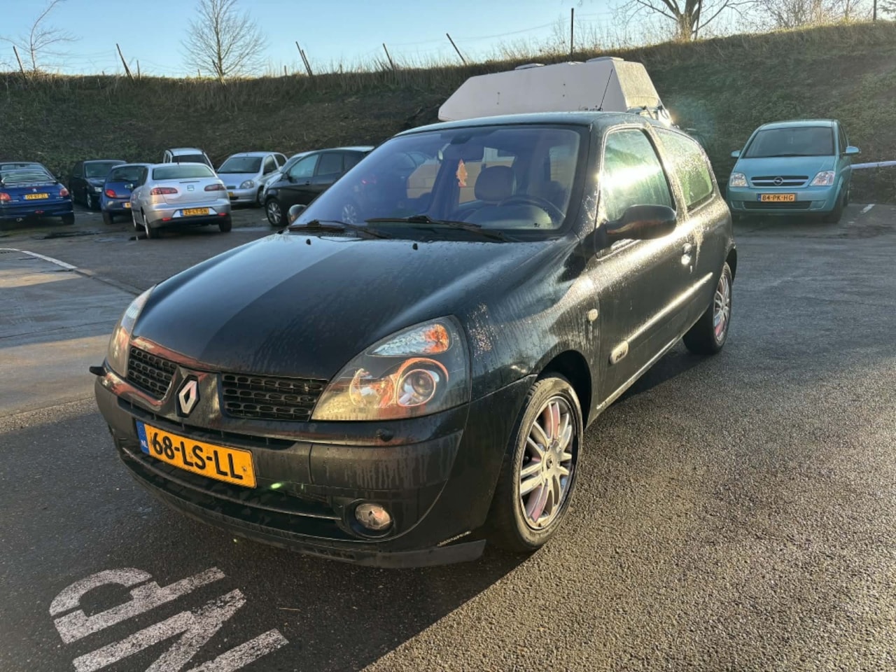 Renault Clio - 1.6-16V Initiale 1.6-16V Initiale - AutoWereld.nl