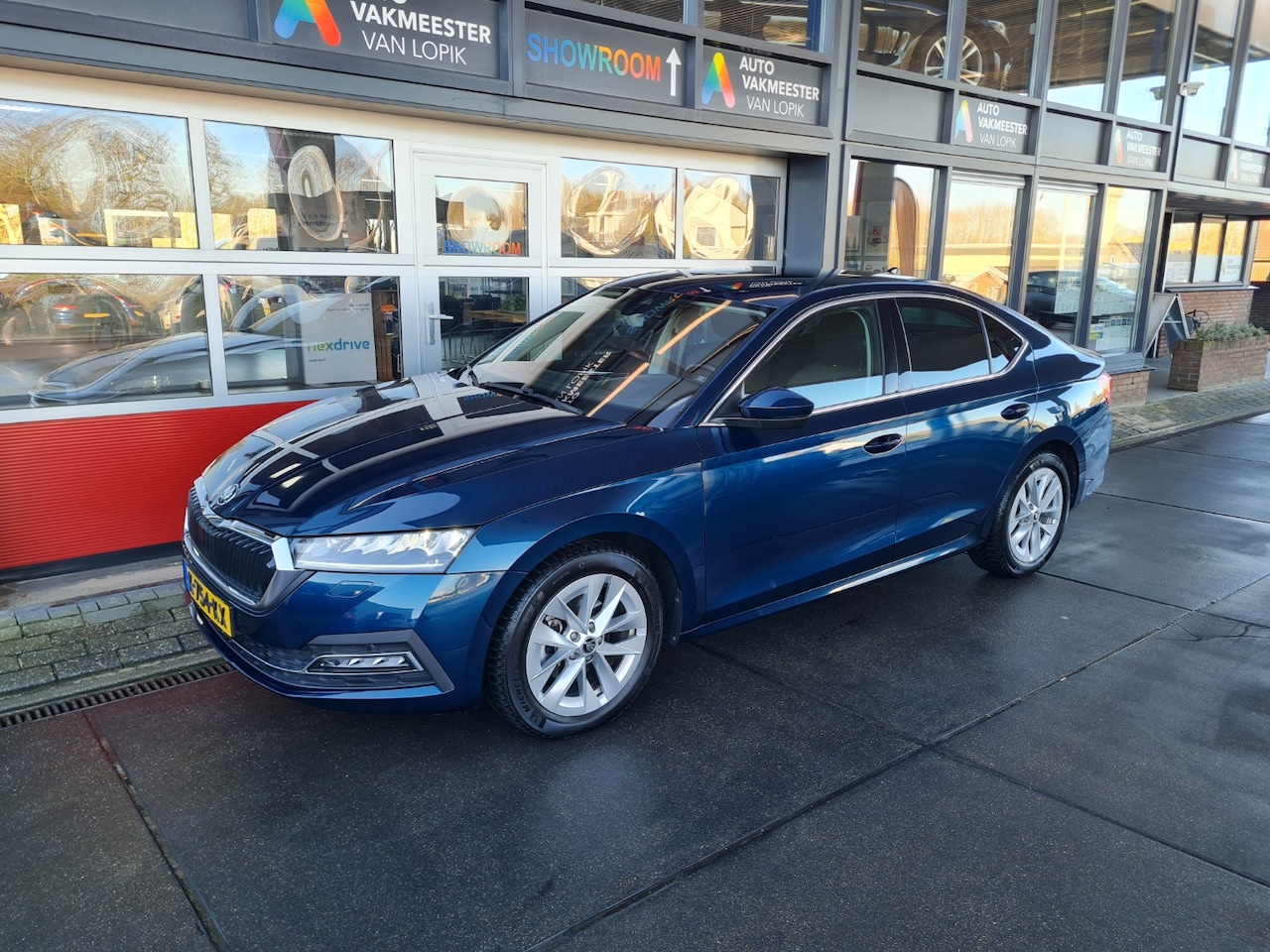 Skoda Octavia - 1.0 TSI MHEV 110pk DSG Business Edition Plus Elec Trekh. All-in prijs + 12 mnd garantie. - AutoWereld.nl
