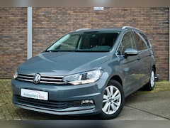 Volkswagen Touran - 1.5 TSI Highline DSG Virtual Cockpit Carplay Incl. BTW