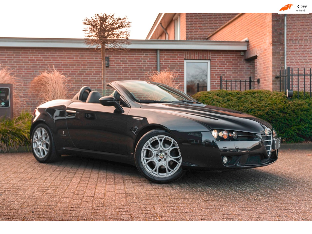 Alfa Romeo Spider - 2.2 JTS 185 PK Xenon Leder BOSE Stoelverwarming Memory 18'' - AutoWereld.nl